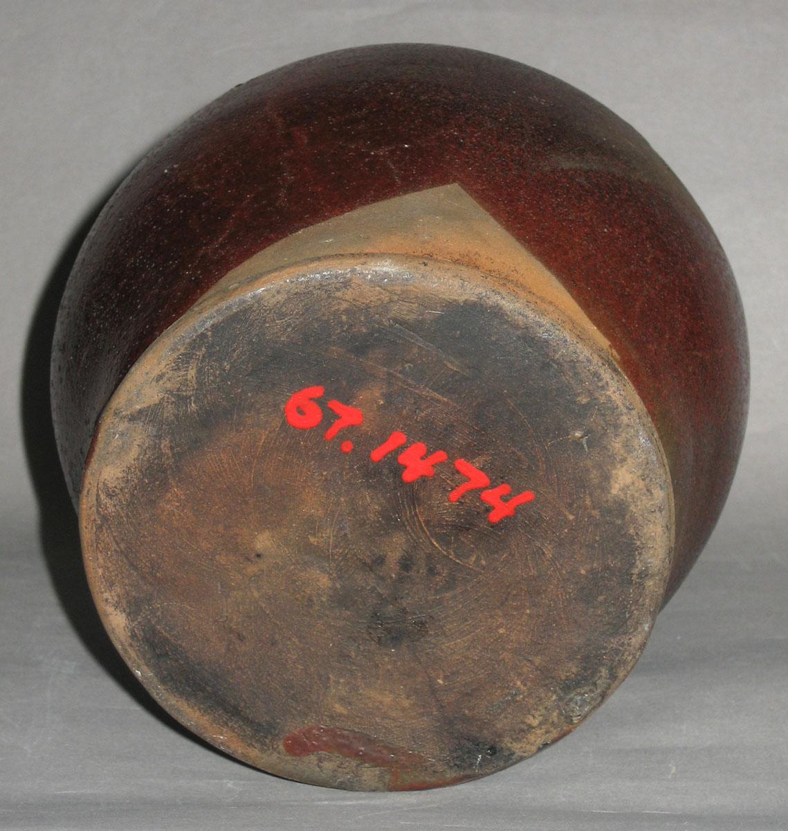 1967.1474 Jar (bottom)