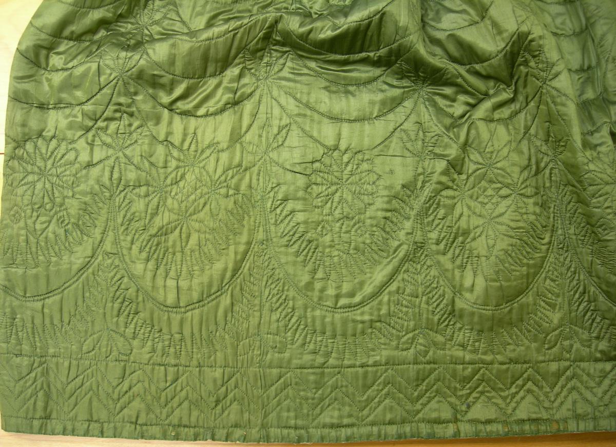 1967.1482 Petticoat, detail 1