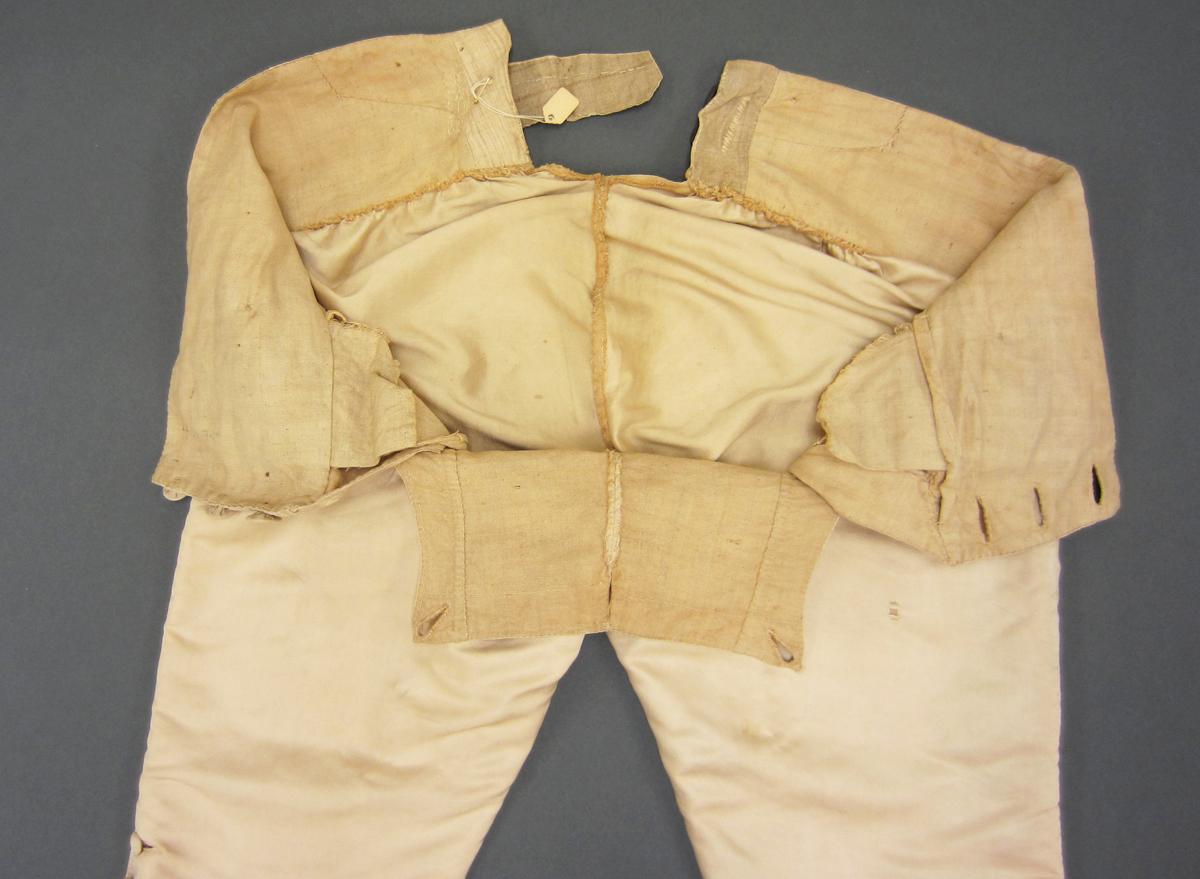 1967.1483 Breeches, Interior 2