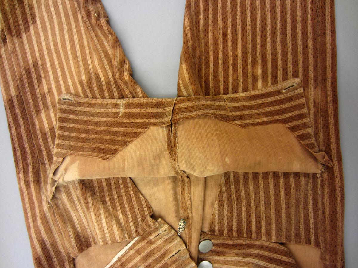 1967.1484 Breeches, Front detail 2