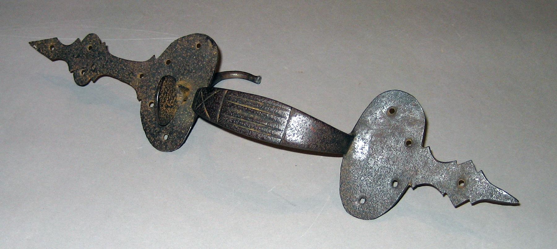 1967.1517 Door handle