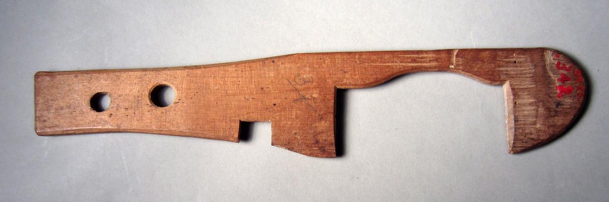 1957.0026.342 Gauge, View 2