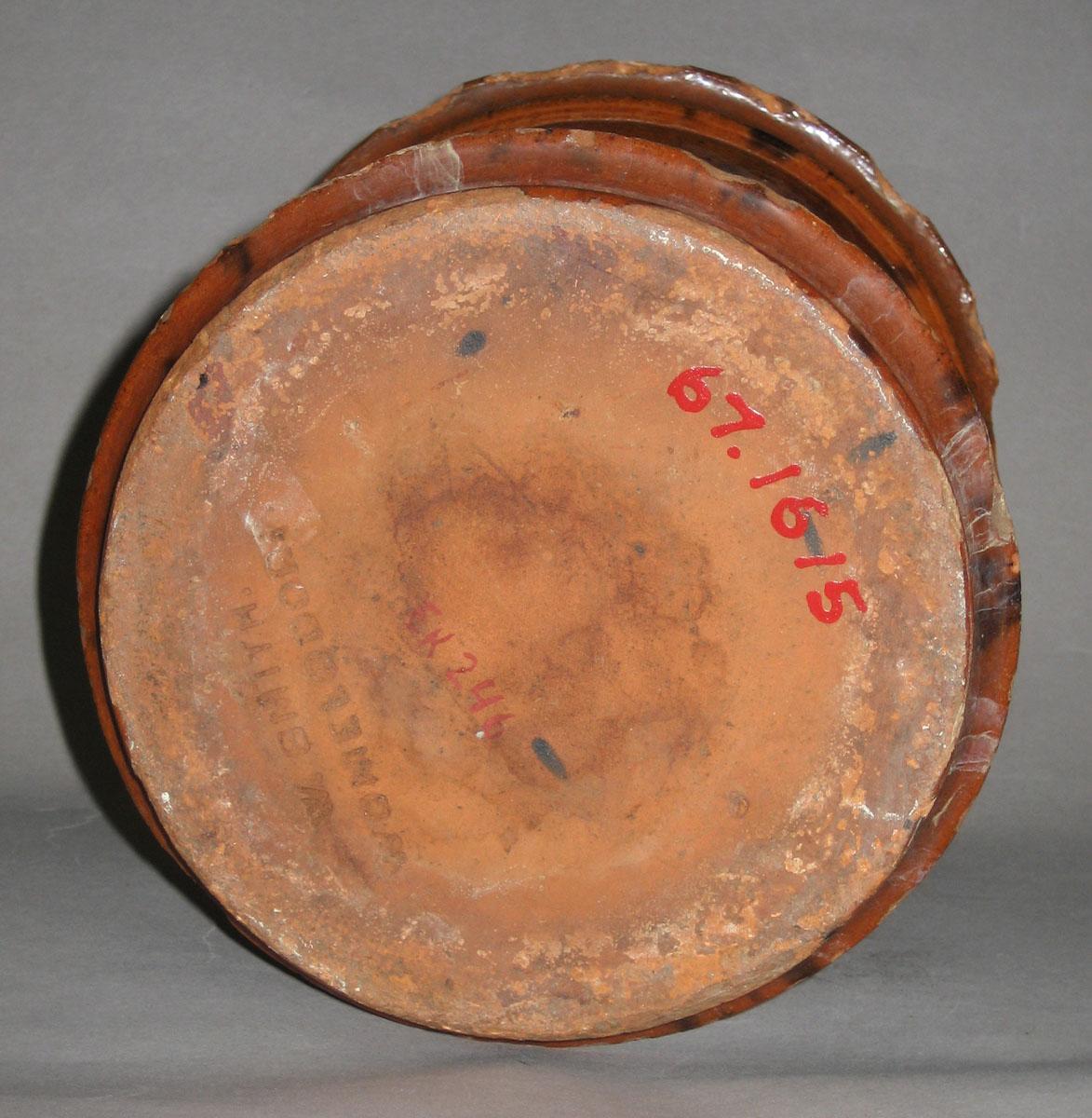 1967.1615 Flowerpot (bottom)