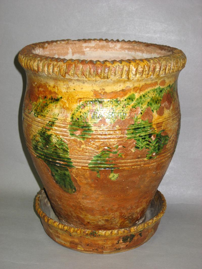 1967.1622 Flower Container