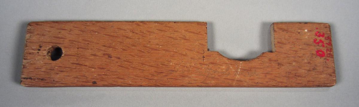 1957.0026.350 Gauge, side 2
