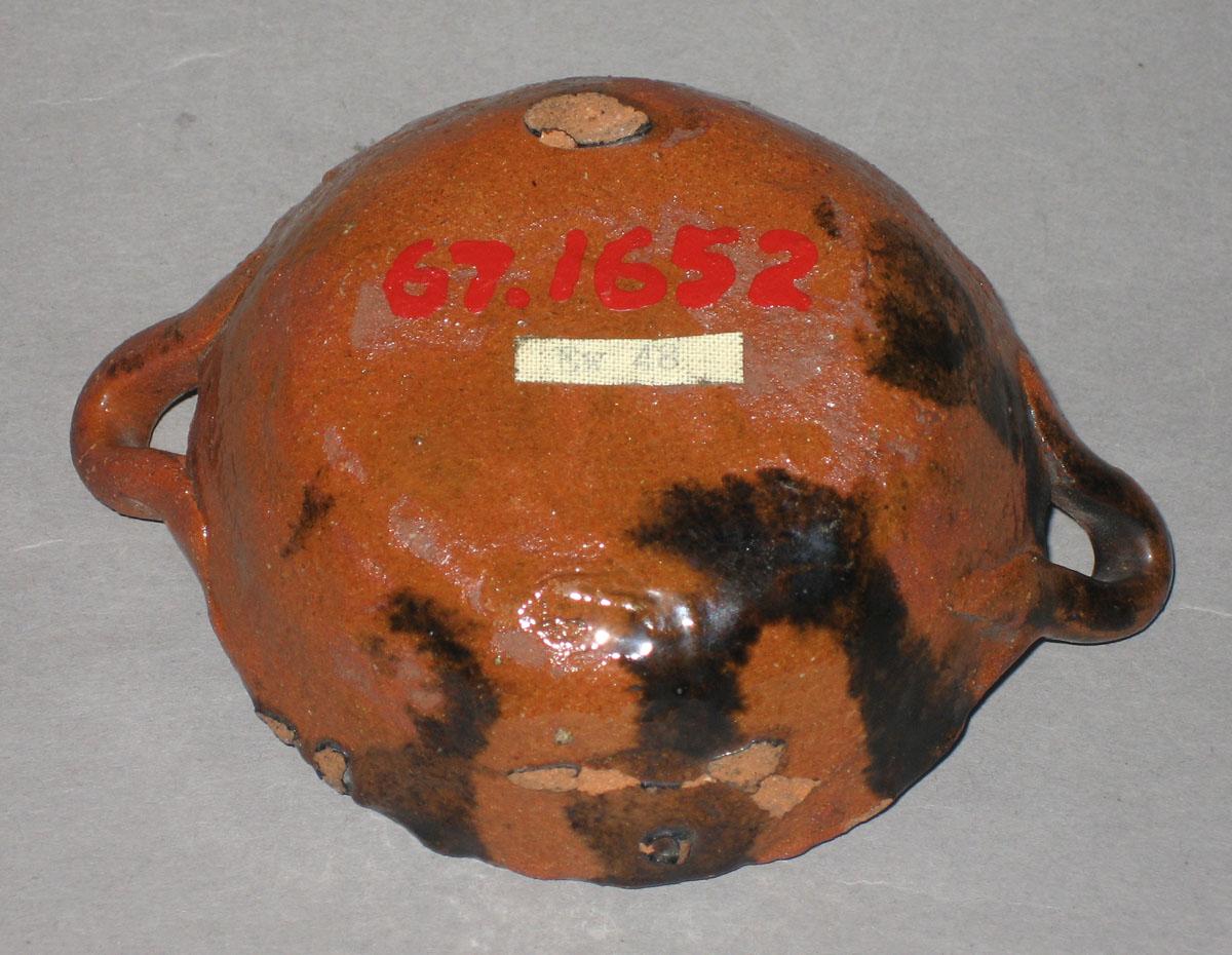 1967.1652 Dish (bottom)