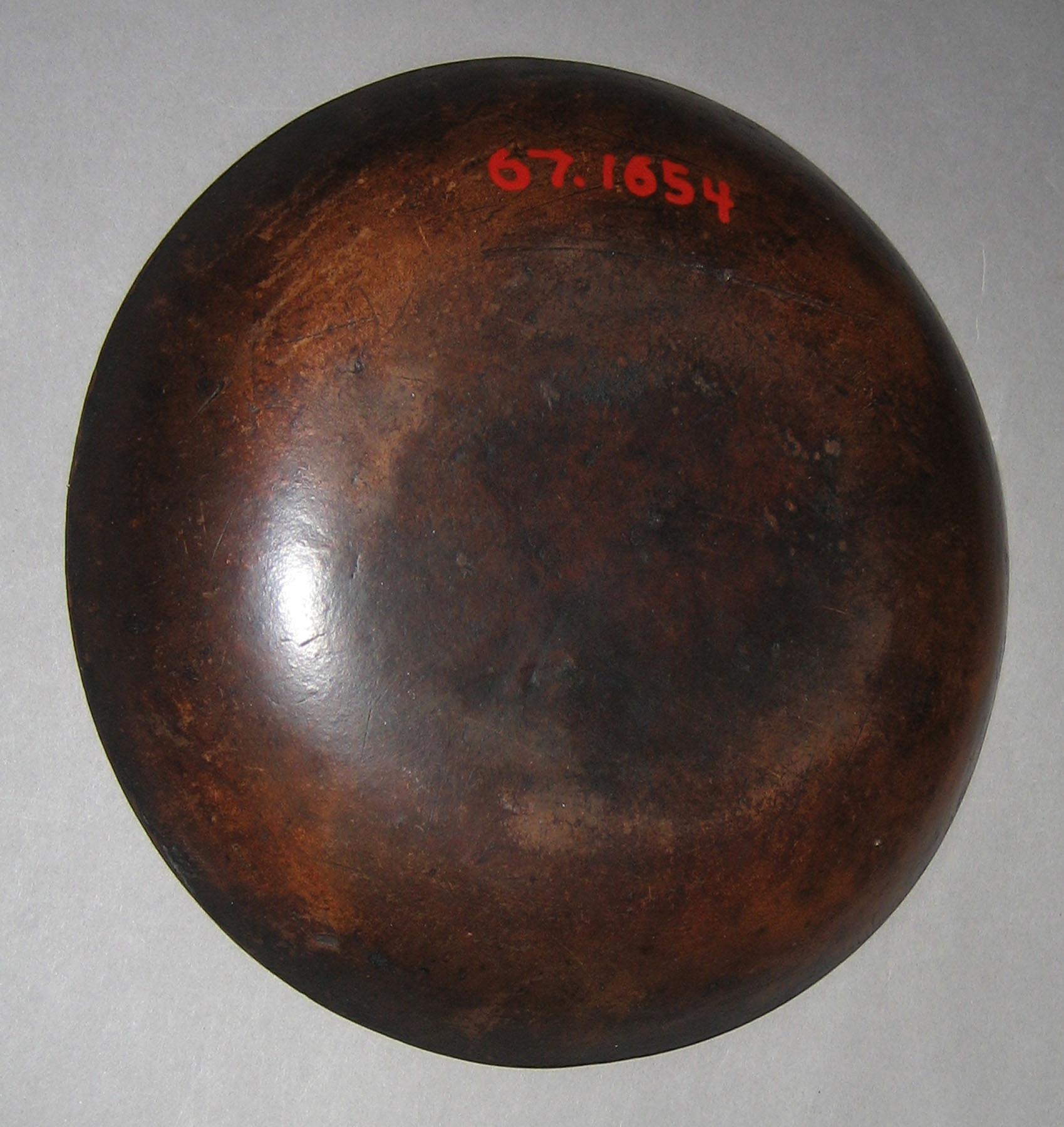 1967.1654 Dish (bottom)