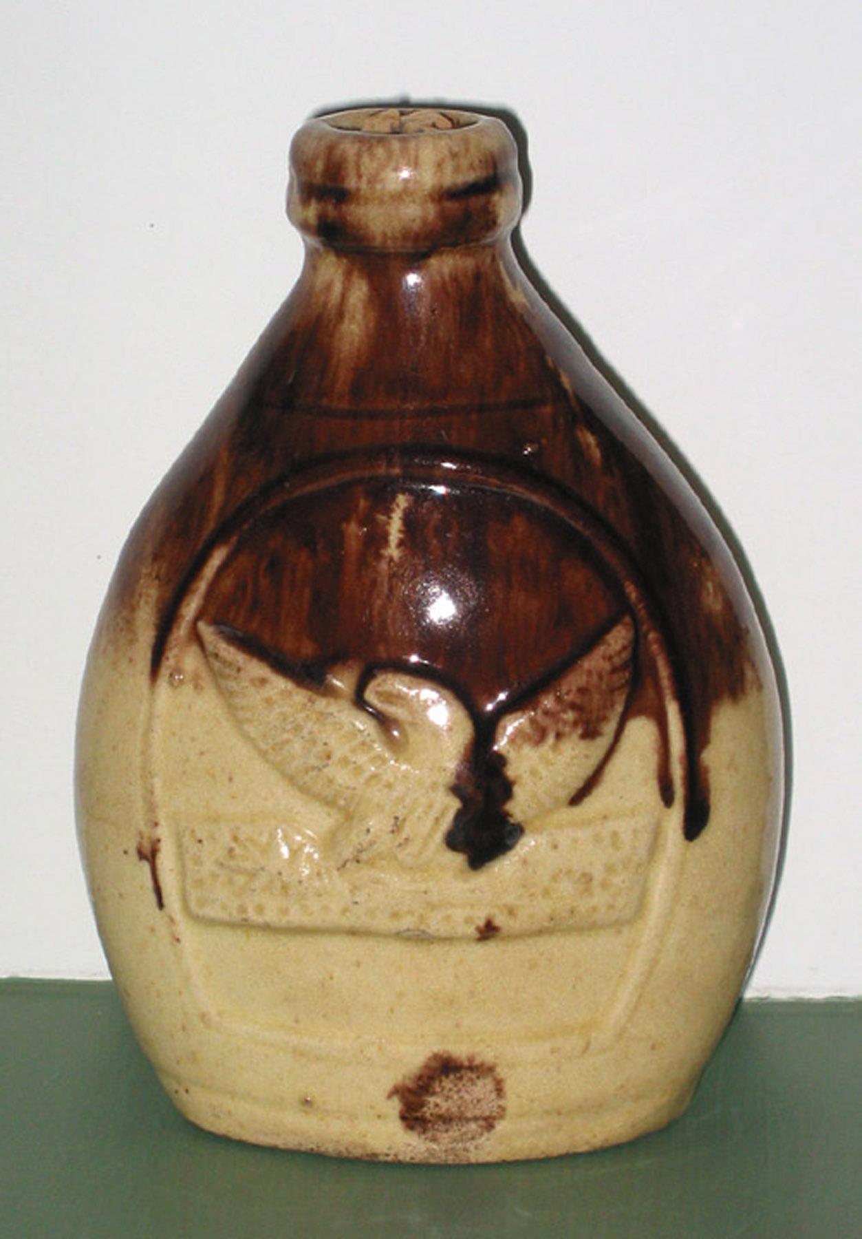 1967.1676 US eagle flask