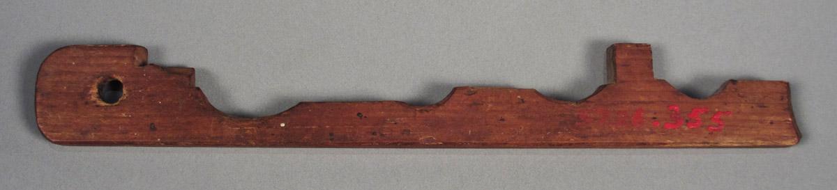 1957.0026.355 Gauge, side 1