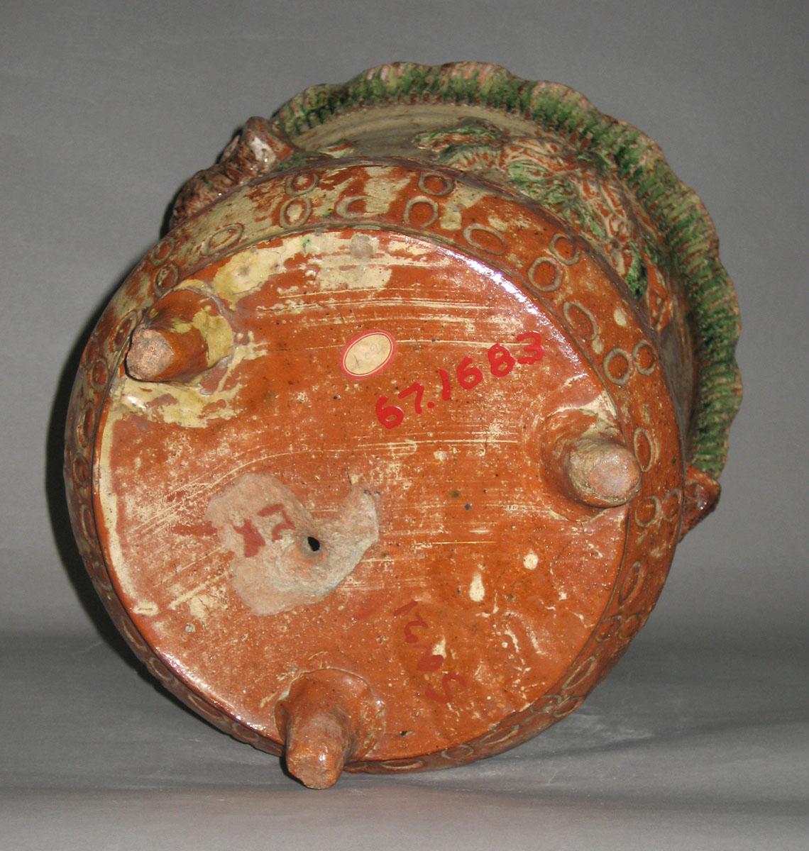 1967.1683 Flowerpot (bottom)