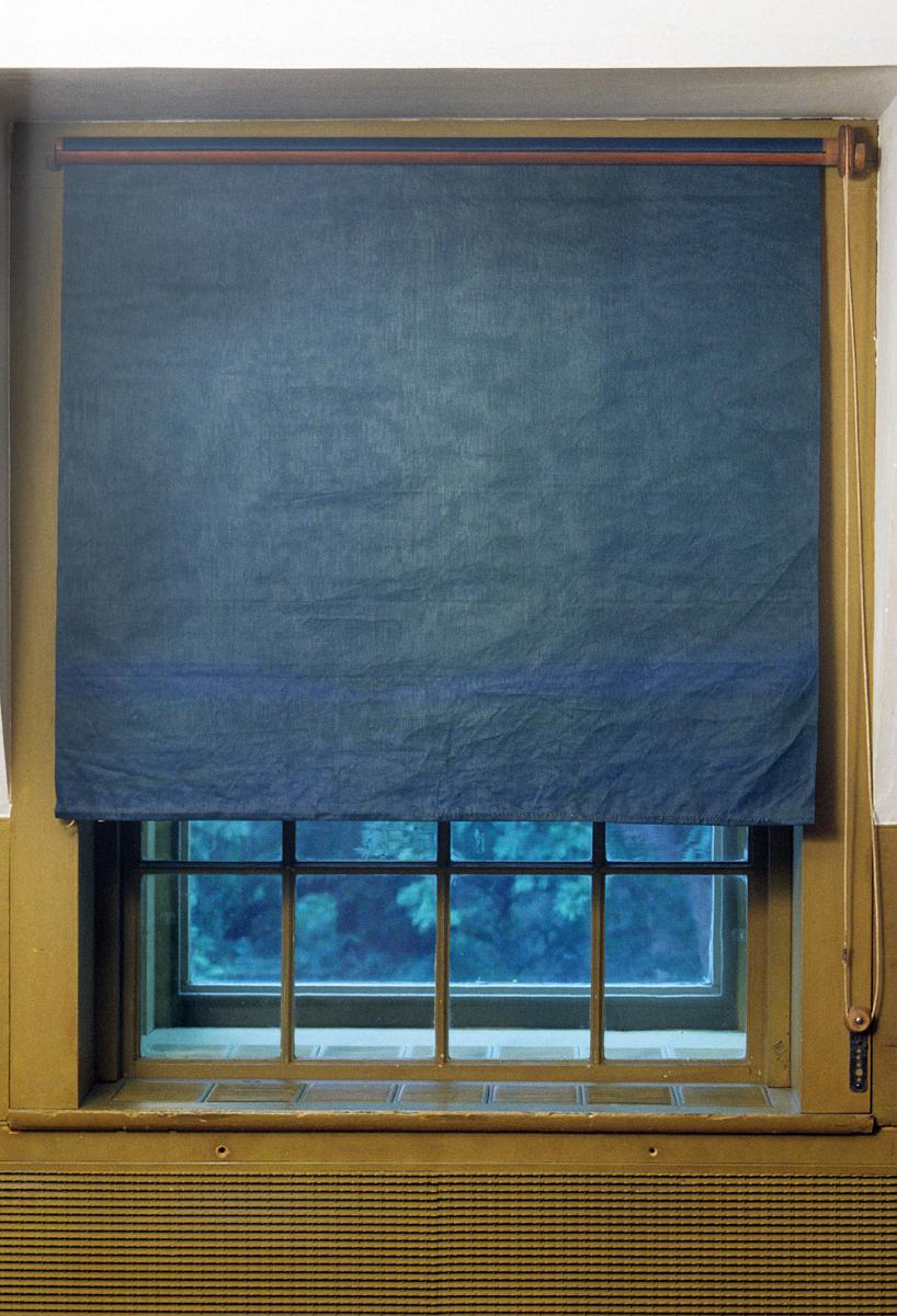 1967.1685.001 Window Hanging