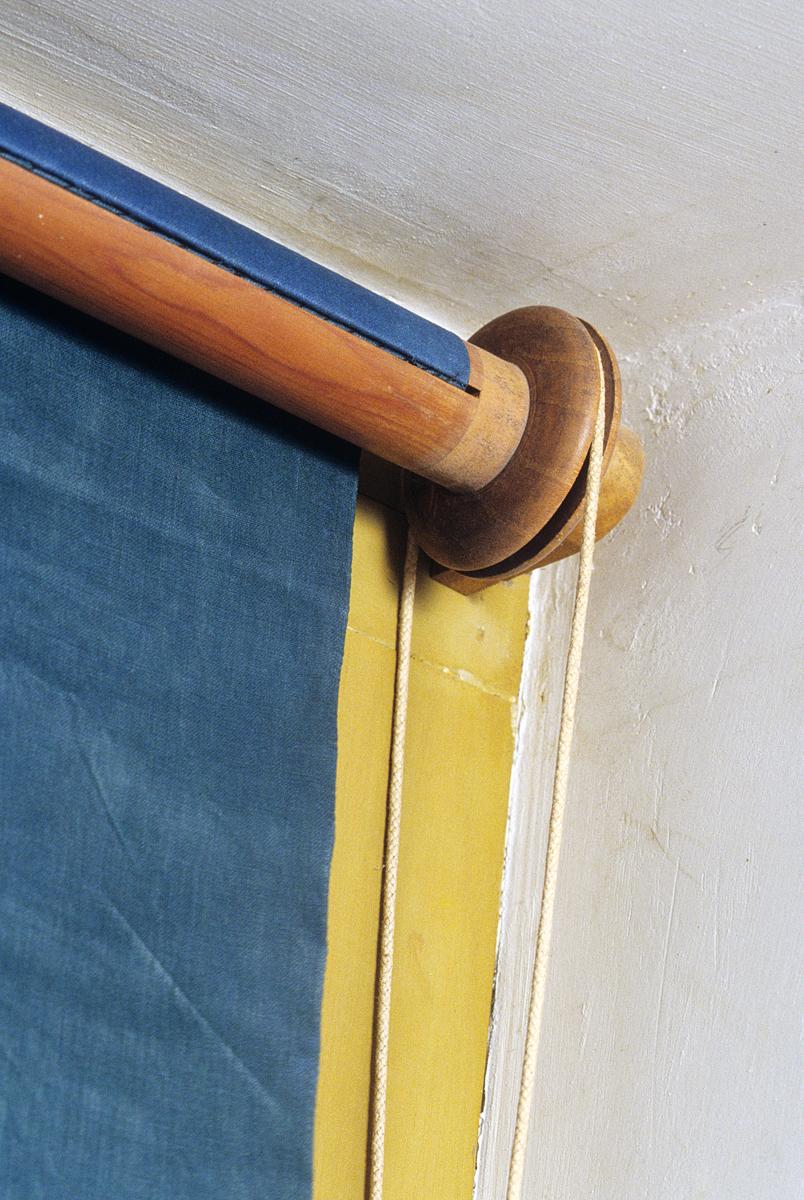 1967.1685.001 Window Hanging, Detail