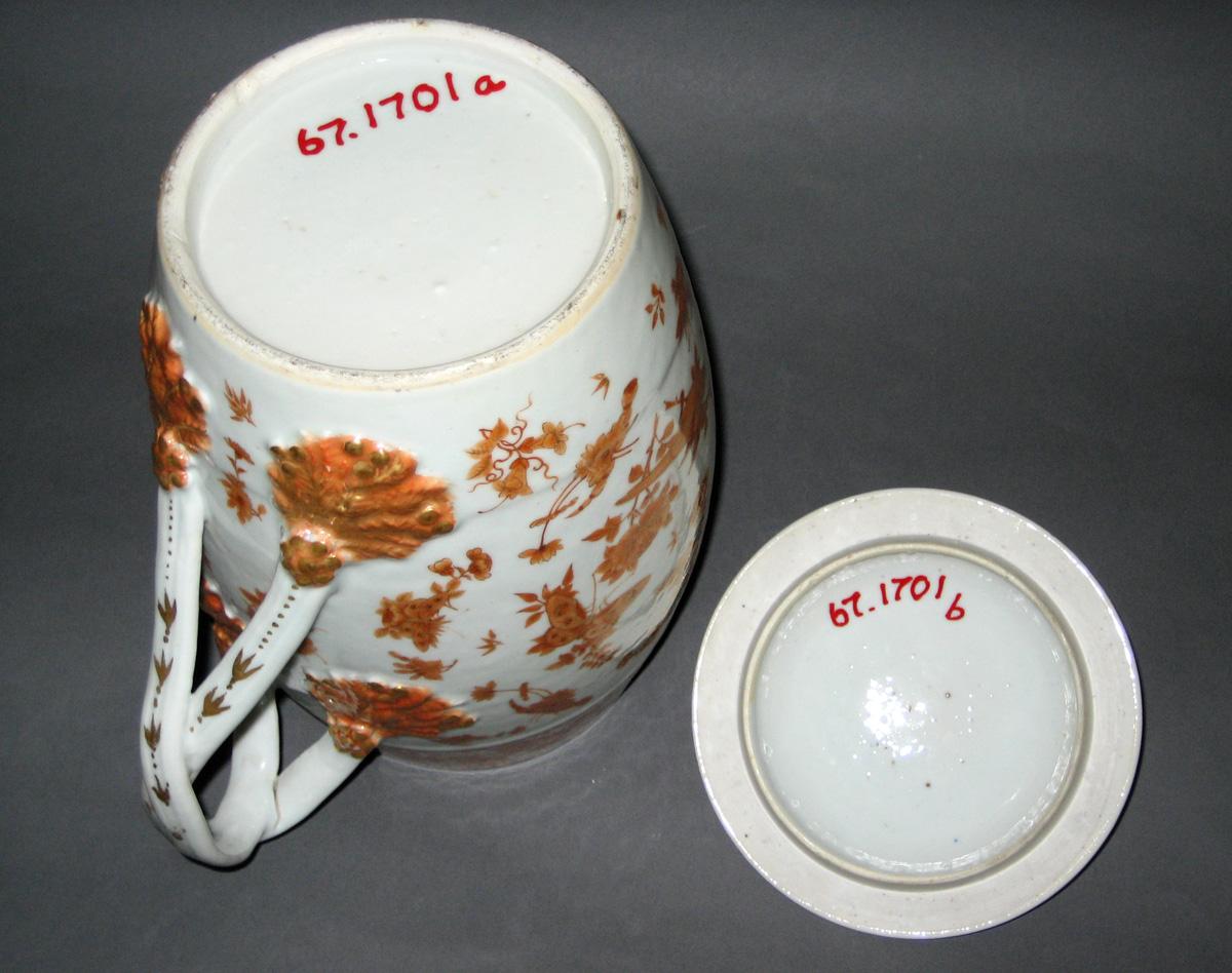 1967.1701 A, B Jug underside