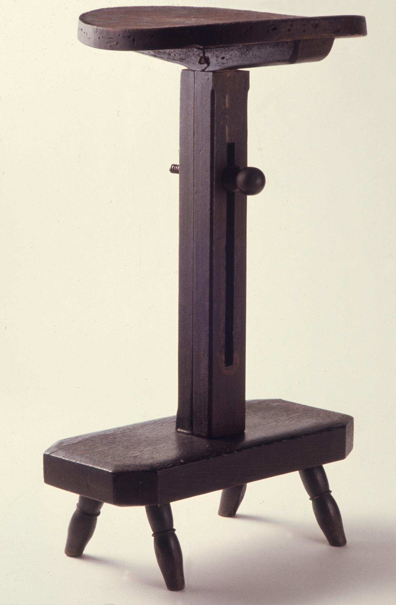 1967.1705, Adjustable seat, View 1