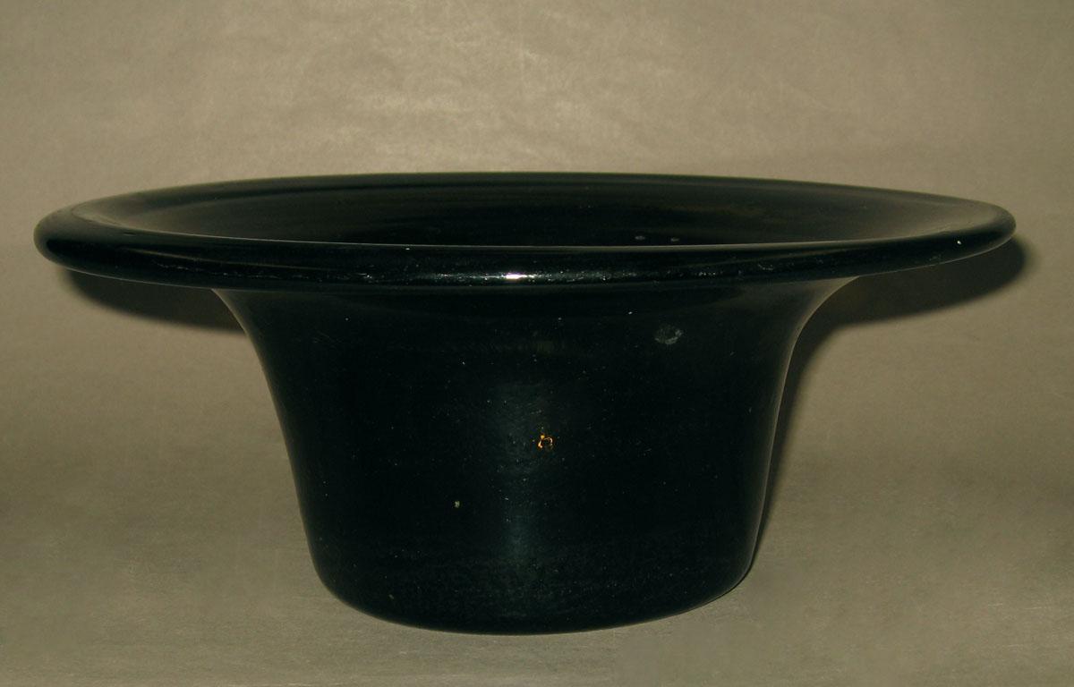 1967.1711 Glass bowl
