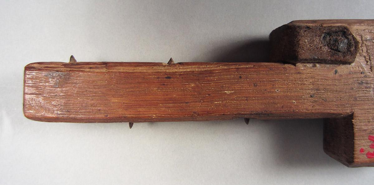 1957.0026.359 Gauge, arm detail