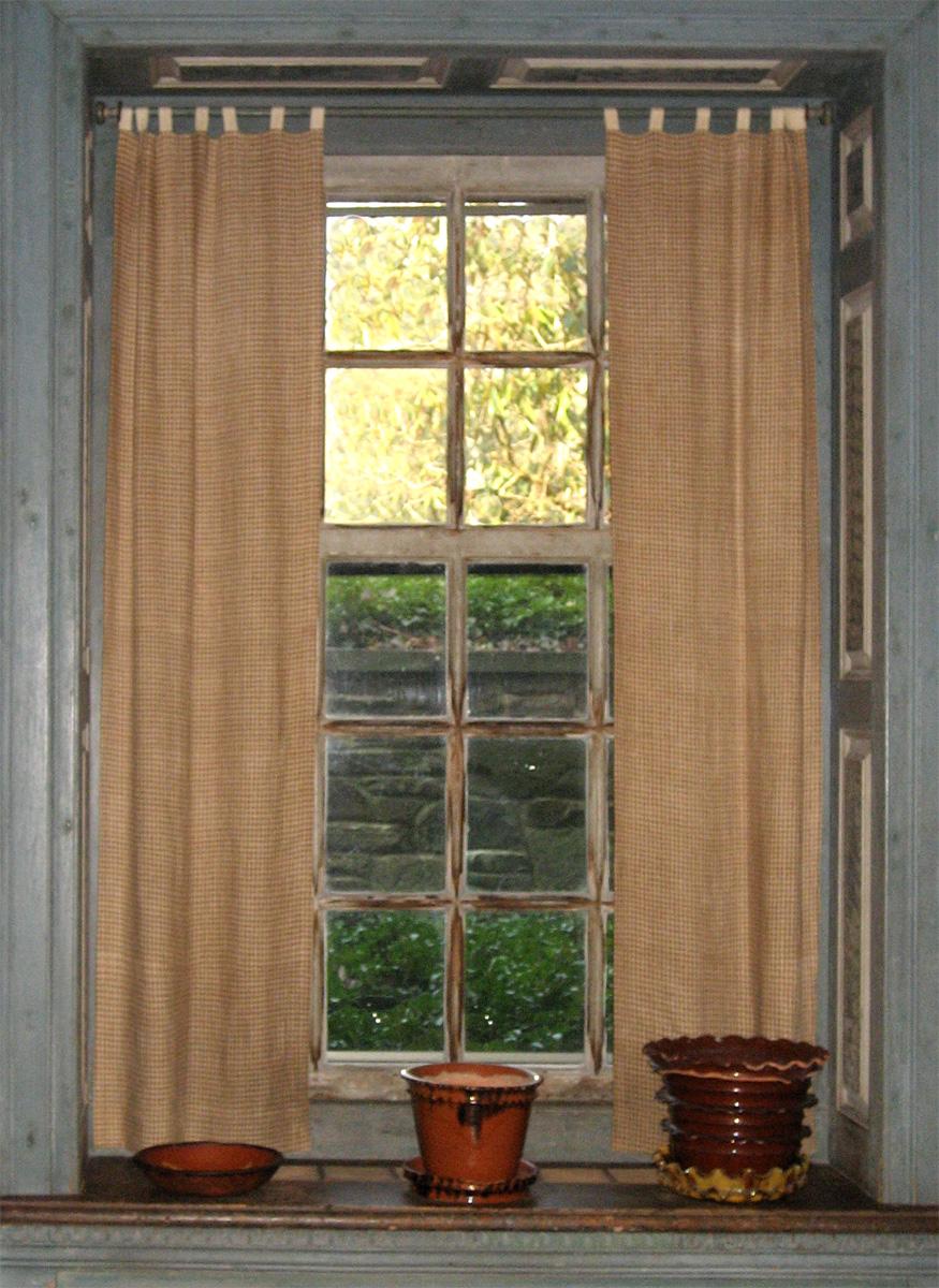 1967.1787.002 Window hangings