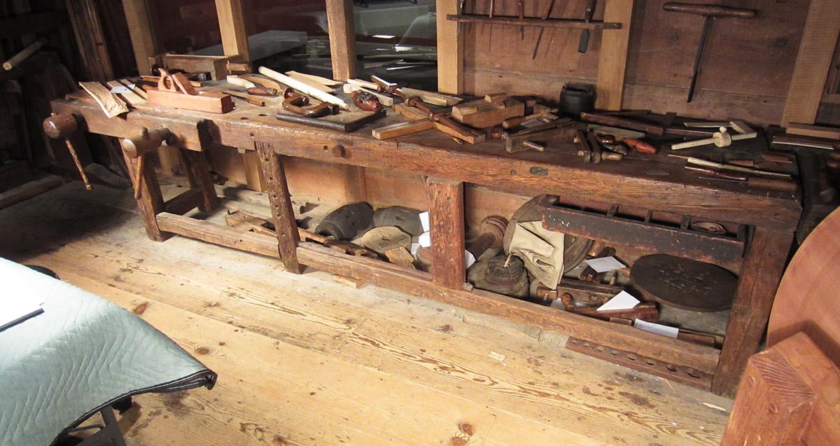 1957.0026.368 A-I, Work bench, overall view 2