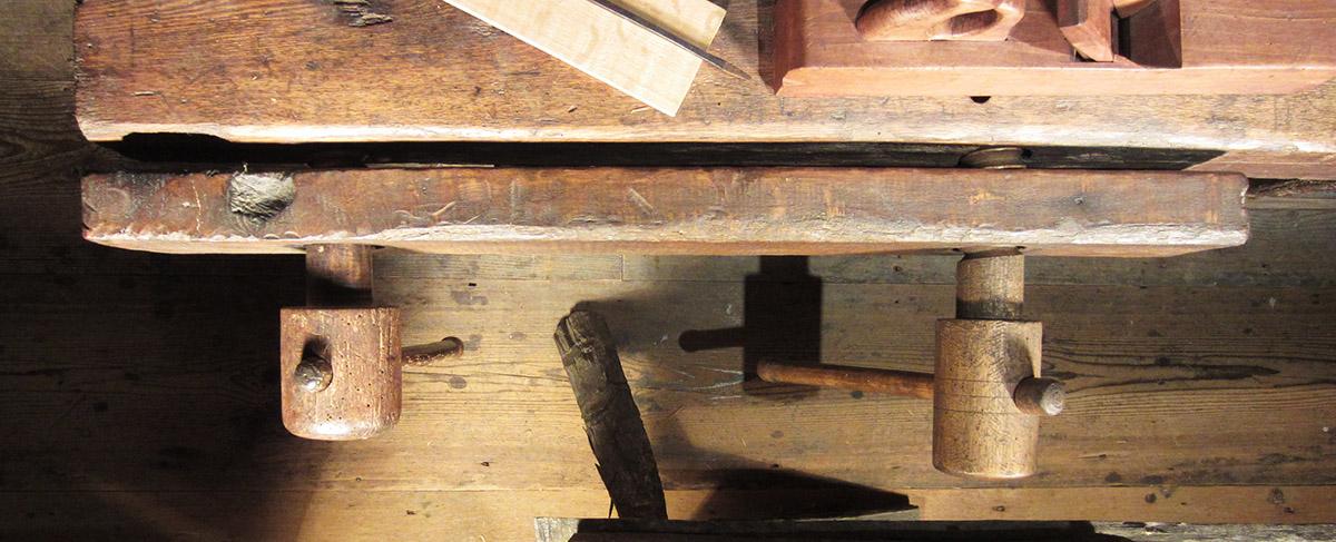 1957.0026.368 A-I, Work bench, vise side 2