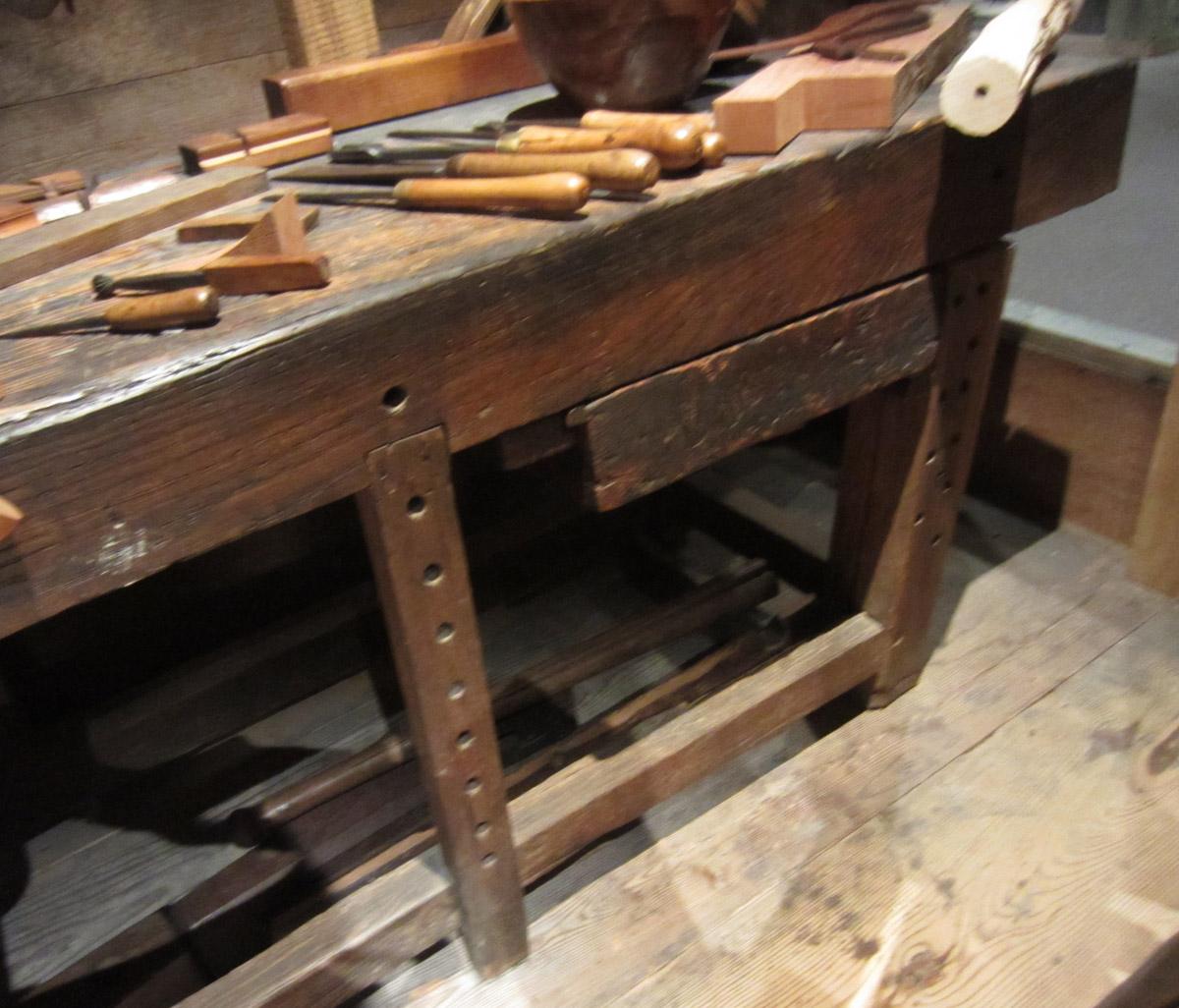 1957.0026.369 Work bench, View 3