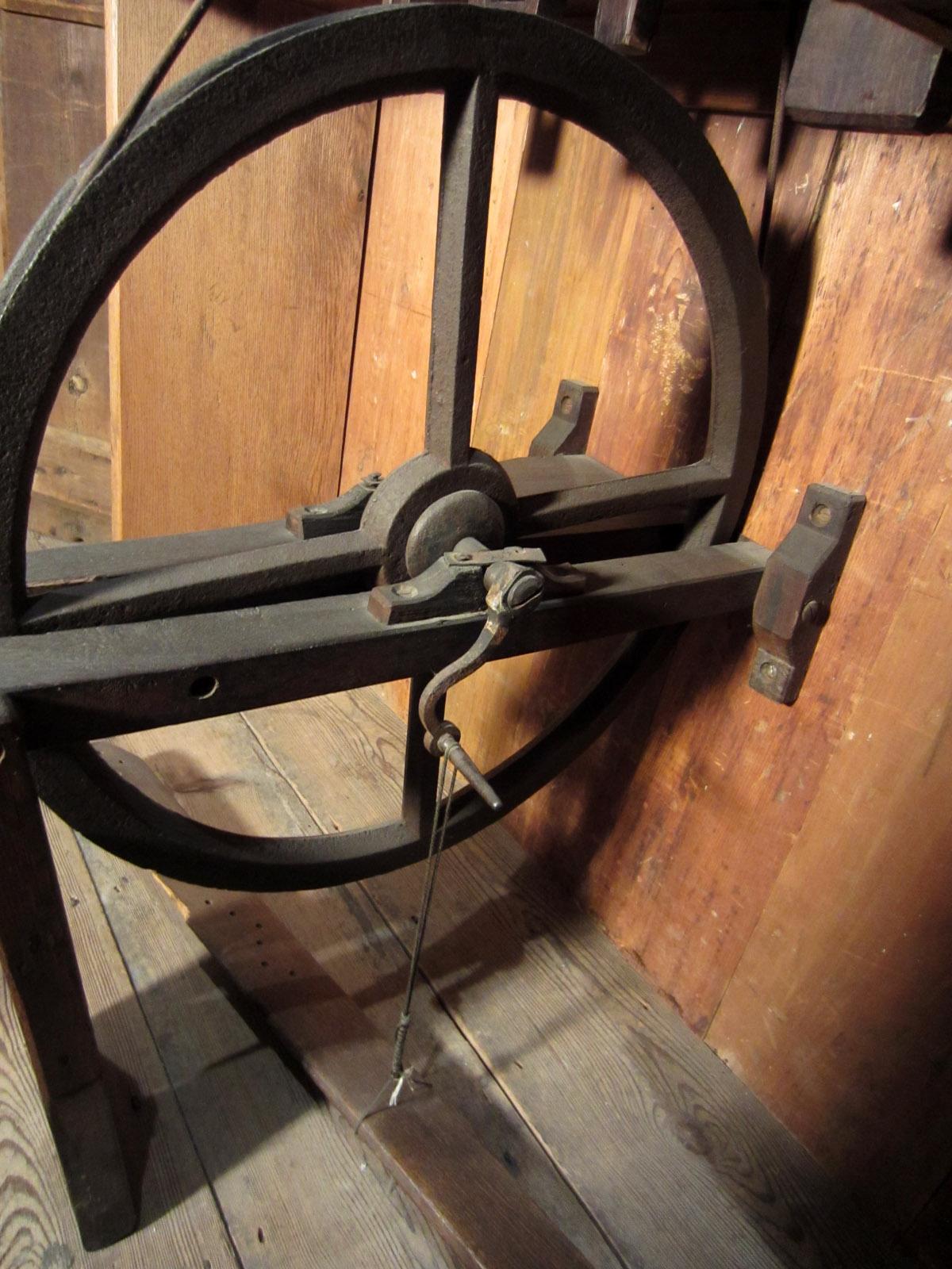 1957.0026.373 A-G Wheel lathe, Wheel detail