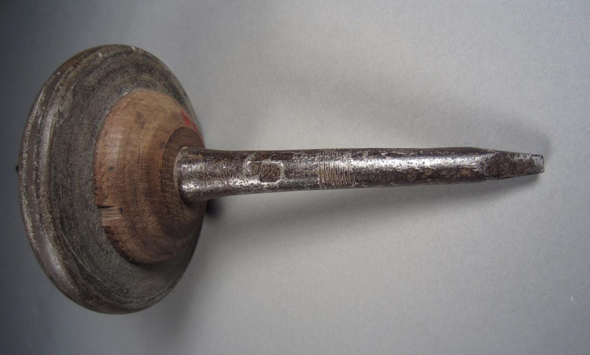 1957.0026.375 Lathe spindle, Shaft