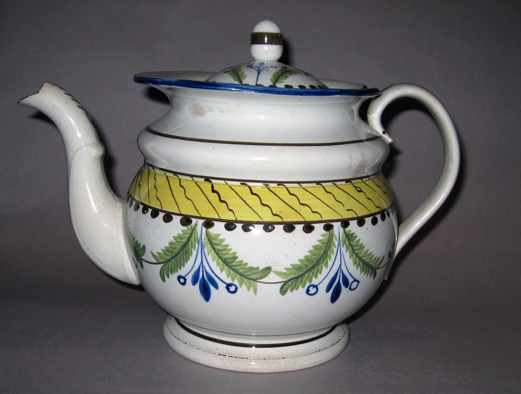 1967.1895 A, B Pearlware teapot