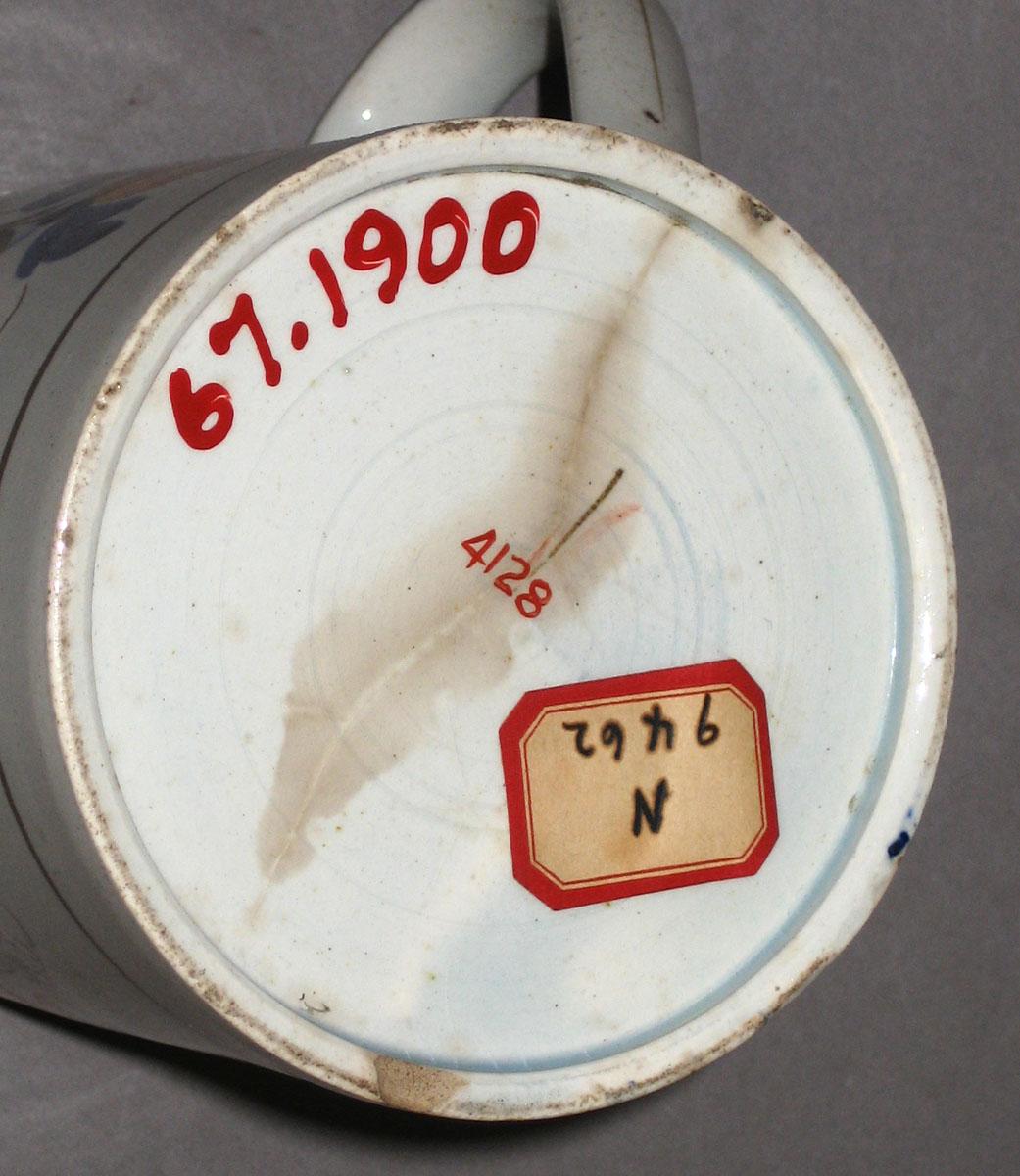 1967.1900 Mug (underside)