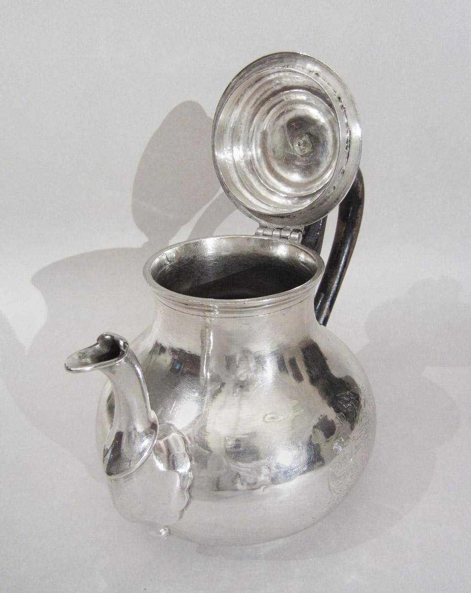 1967.1906 Teapot, view 3