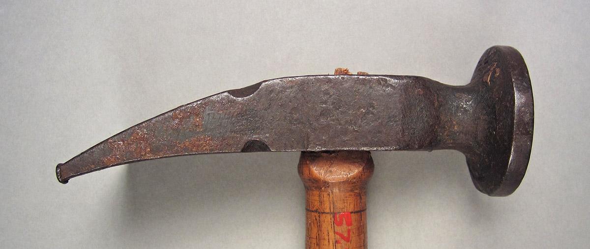 1957.0026.379 A, B, Hammer, head side1