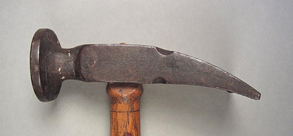1957.0026.379 A, B, Hammer, head side 2
