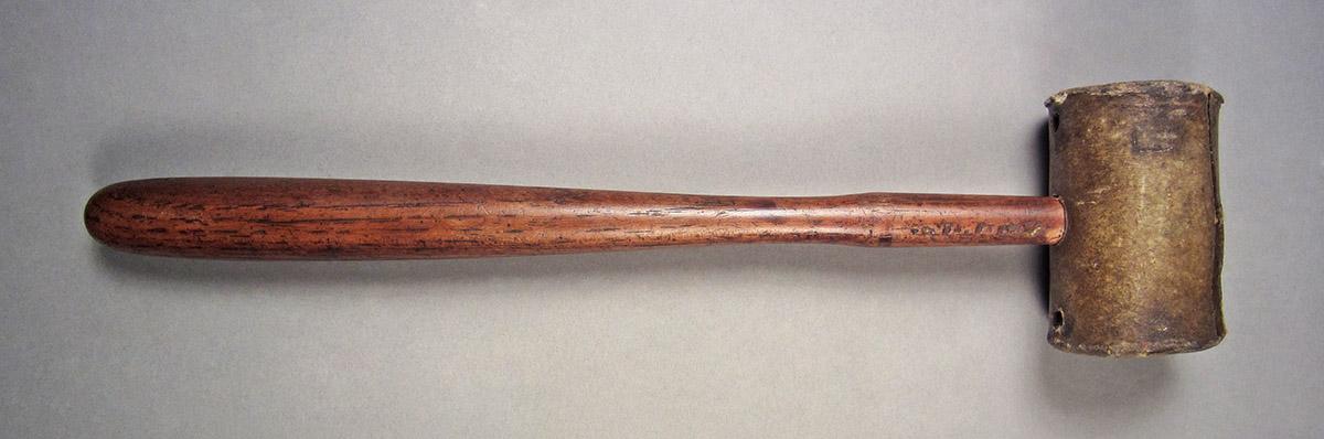 1957.0026.380, Mallet, side 1