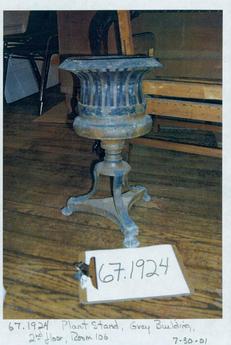 1967.1924 Plant stand (view 2)
