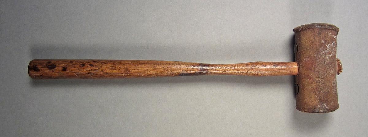 1957.0026.382, Mallet, side 1
