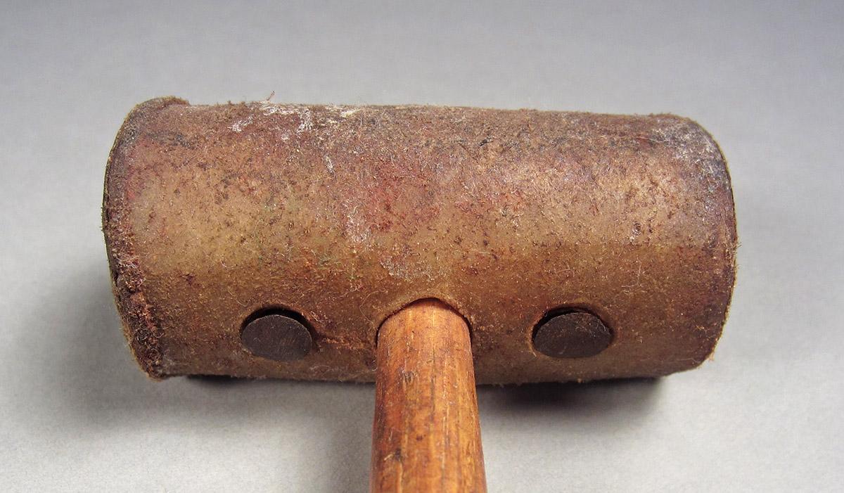 1957.0026.382, Mallet, head bottom