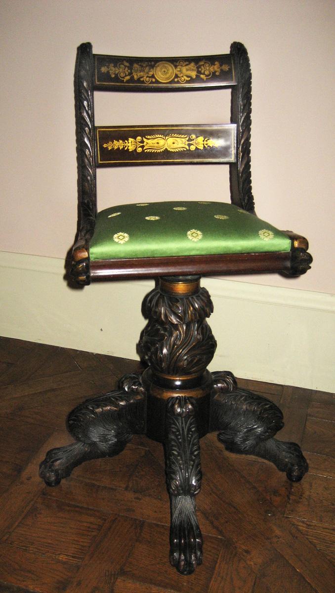 1967.1937 Music stool view 2