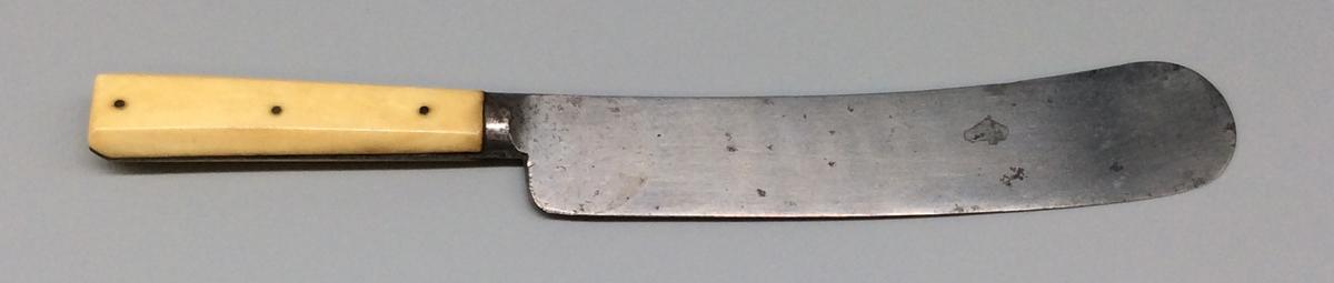 1969.5380.004 Knife, view 2