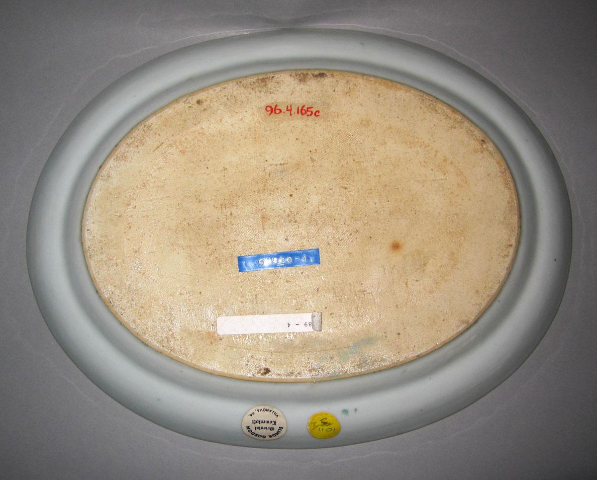 1996.0004.165 C Porcelain tureen stand underside
