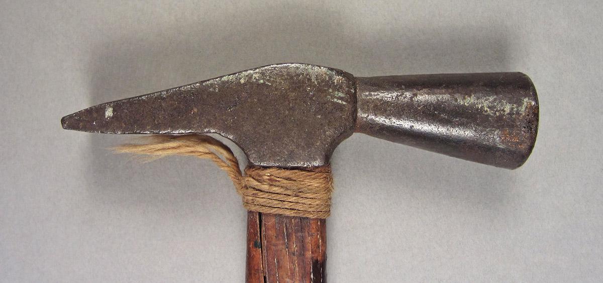 1957.0026.387, Hammer, head side 1