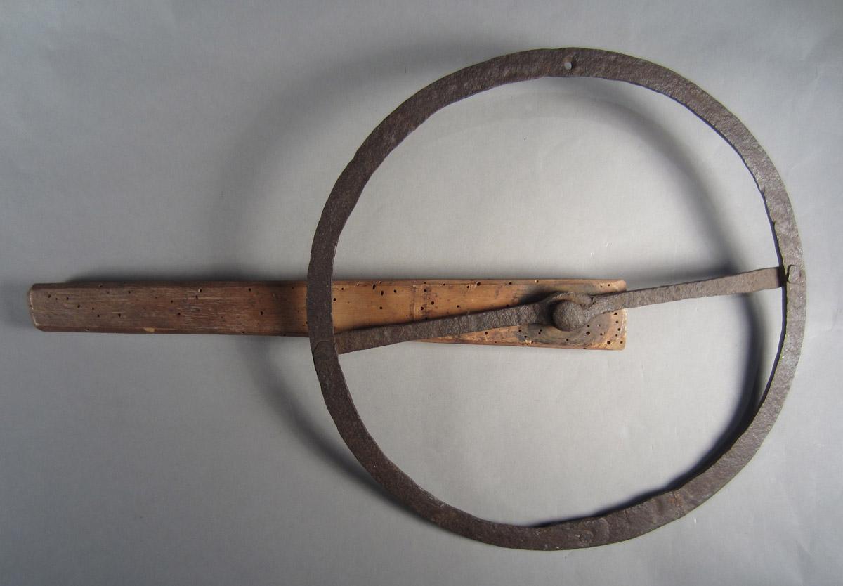 1957.0026.395 Traverse wheel, View 1