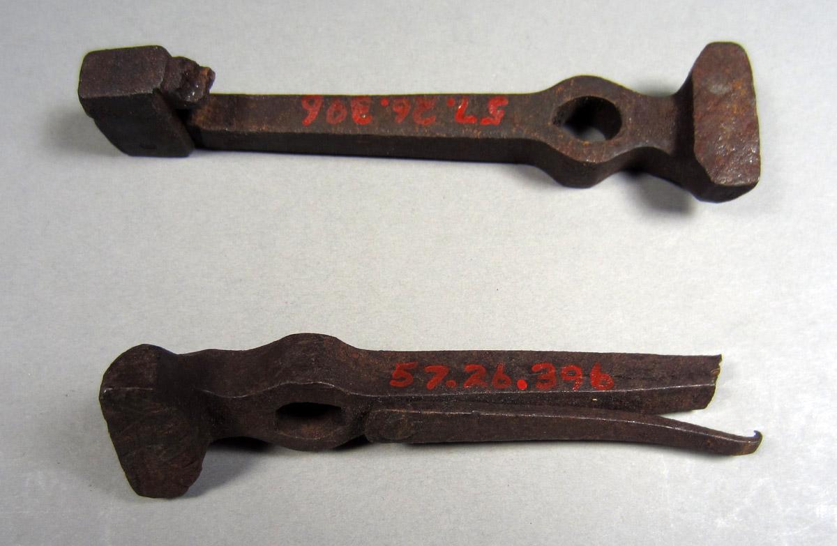 1957.0026.396 Hand vise, Side 2