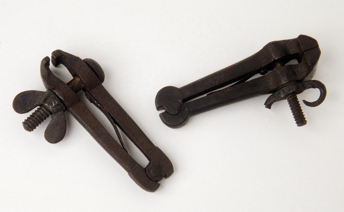 1957.0026.397, .428 Hand Vises