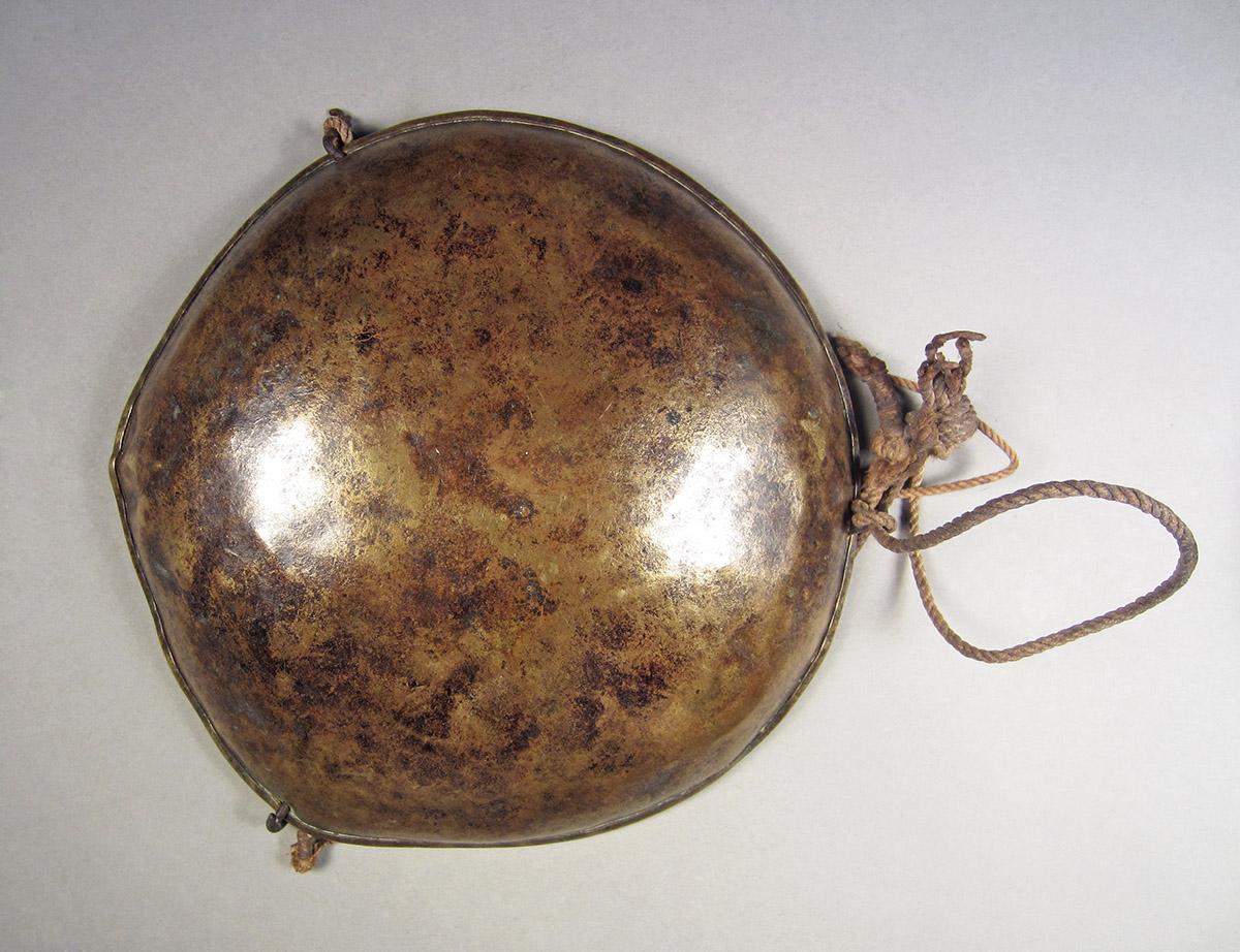 1957.0026.399, Scales, pan side 2