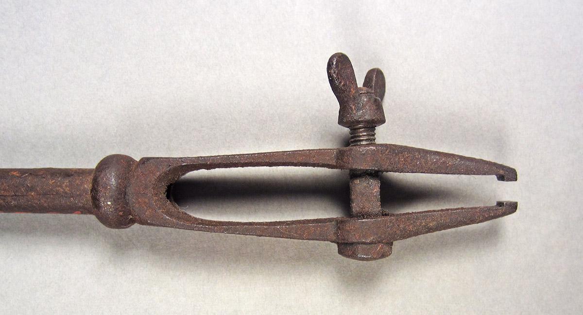 1957.0026.402, Hand vise, jaws side 2
