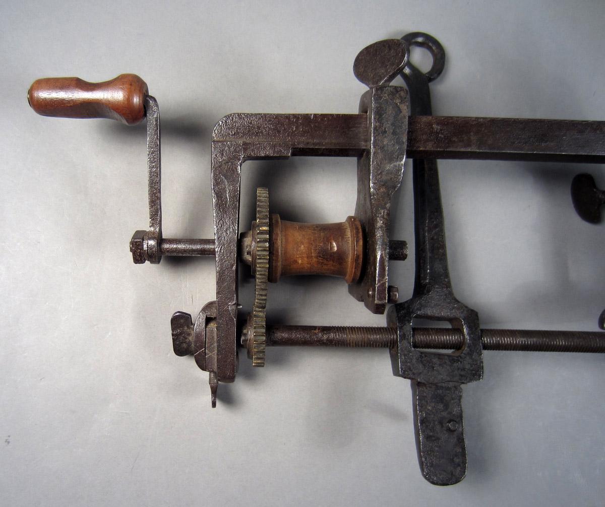 1957.0026.410 Fusee Engine, Handle