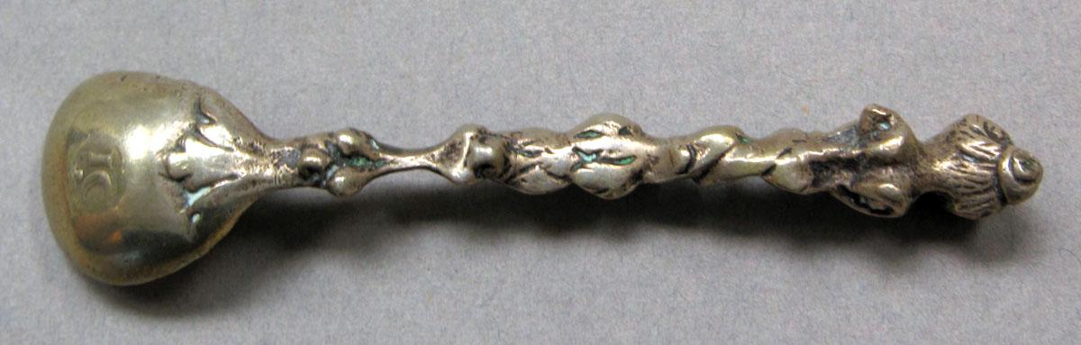 1968.0032.002 Salt spoon underside