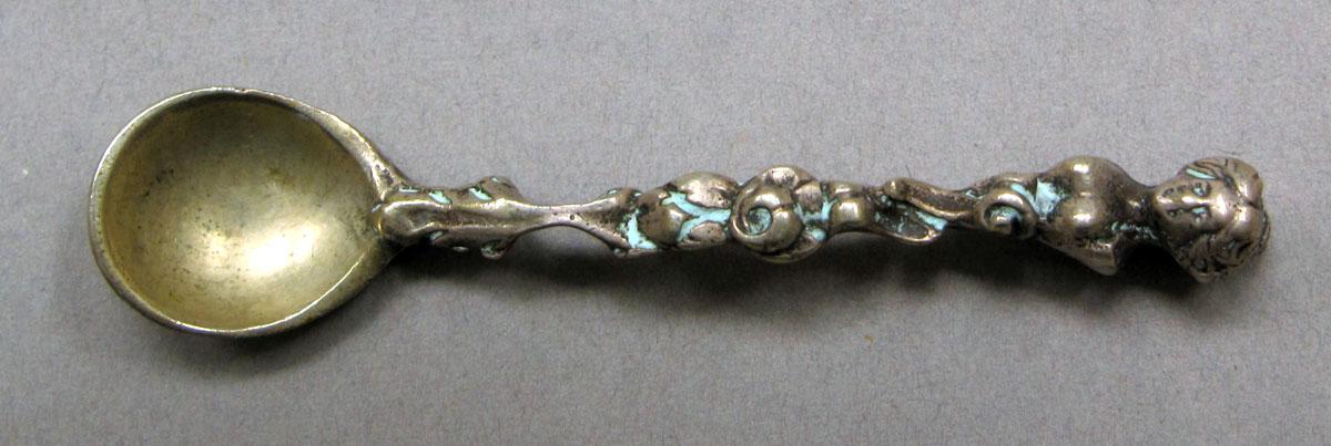 1968.0032.003 Salt spoon upper surface