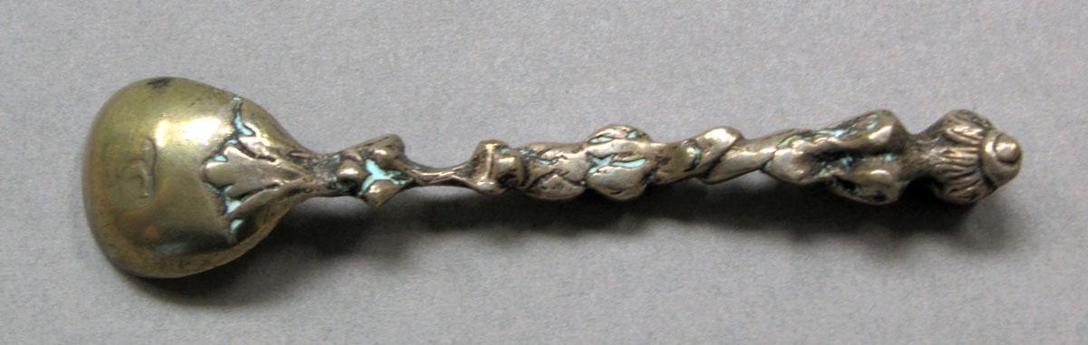 1968.0032.004 Salt spoon underside