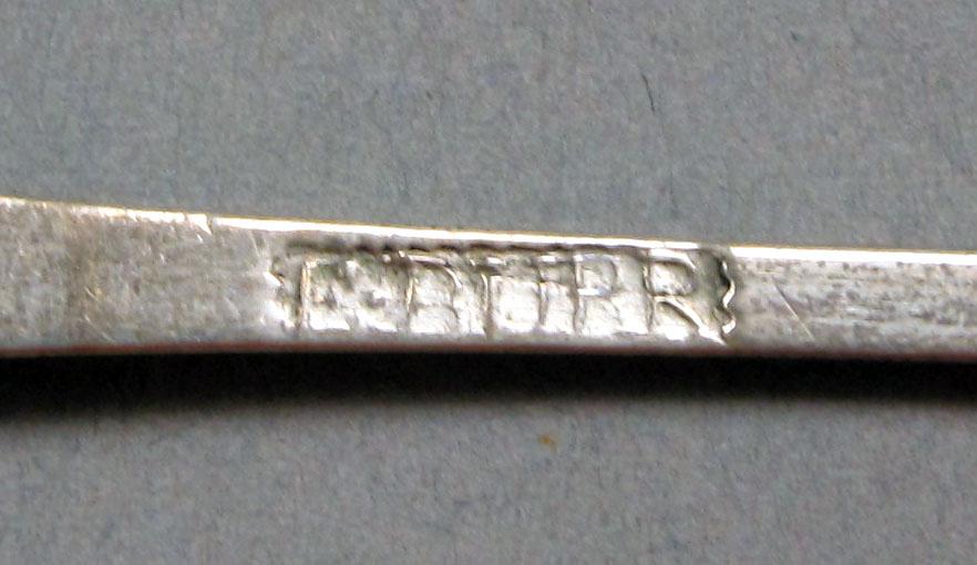 1962.0033 Salt spoon mark