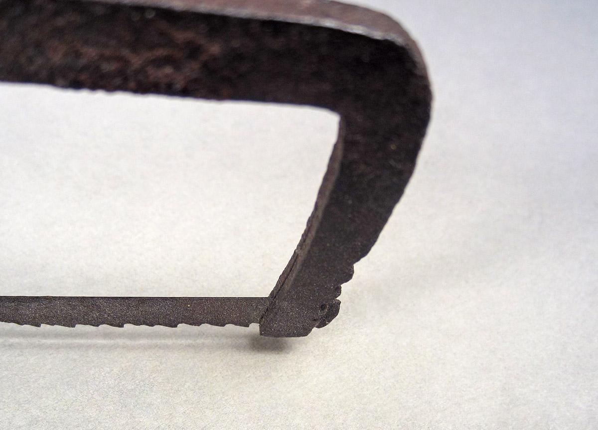 1957.0026.424, Bow saw, blade bracket 2